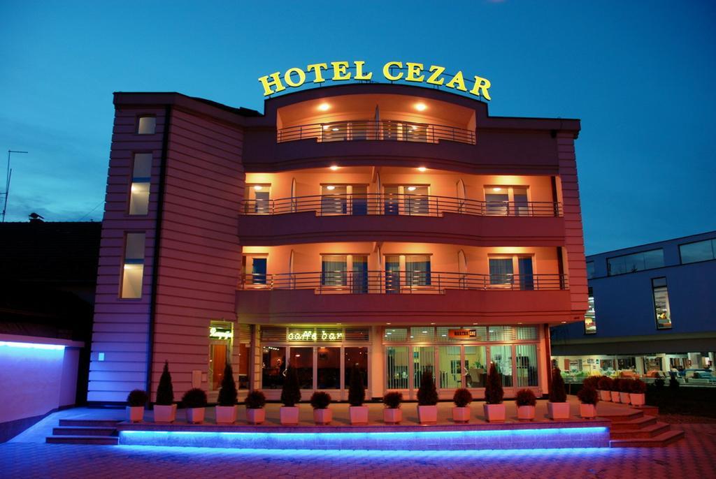 Hotel Cezar Баня Лука Екстериор снимка